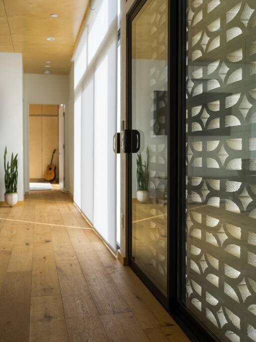 Neutra Luxury Retreat Pool And Joshua Tree