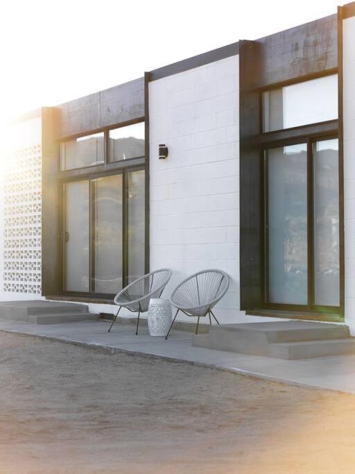 Neutra Luxury Retreat Pool And Holiday home *